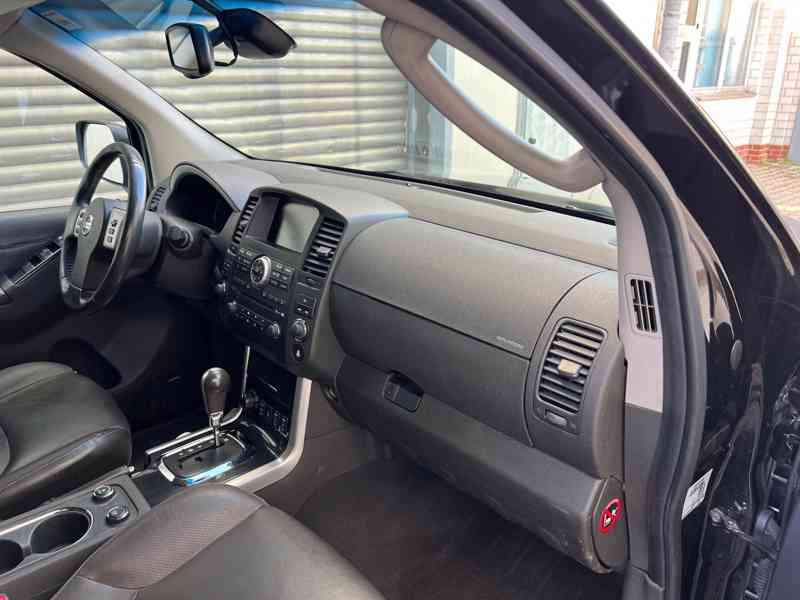Nissan Pathfinder 3.0 dCi LE 170kw - foto 15