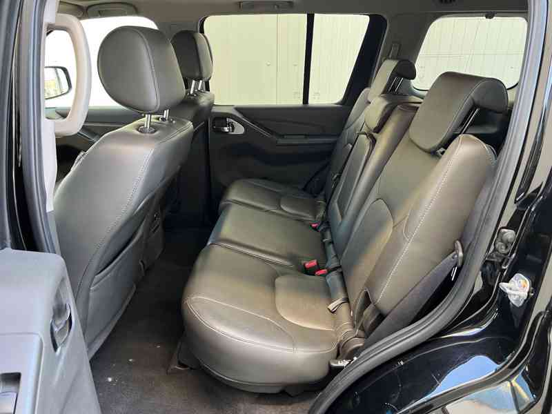 Nissan Pathfinder 3.0 dCi LE 170kw - foto 13