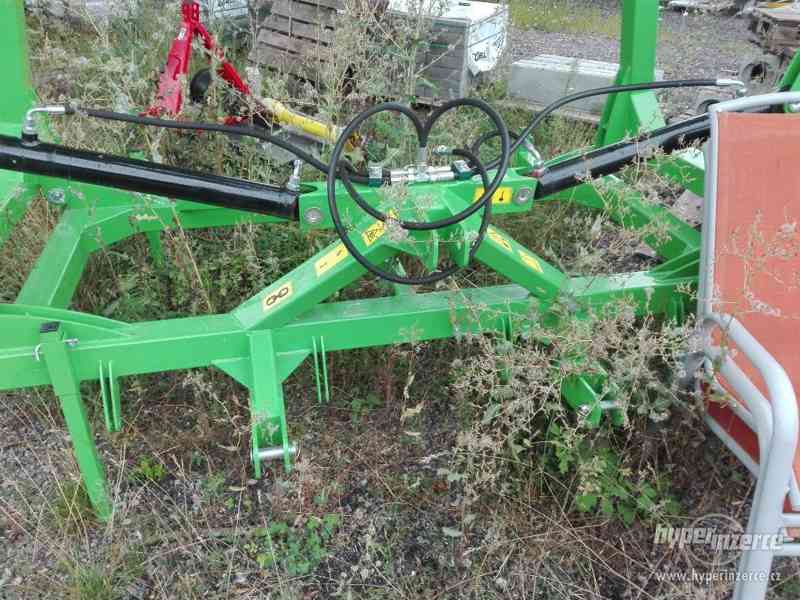 Bidélec na polní brány - foto 3