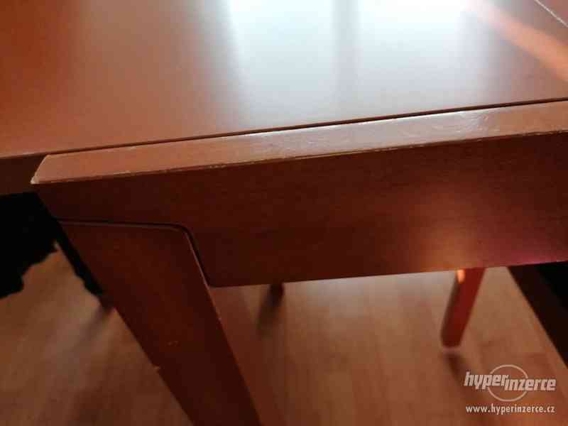 Rozkládací jídelní stůl + 4 židle - foto 4