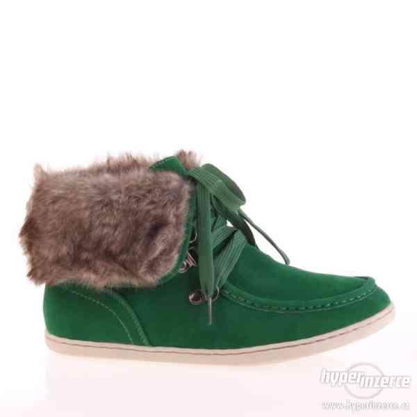 NOVÉ- kotníčkové boty zelené, červené Kayla Shoe - foto 3