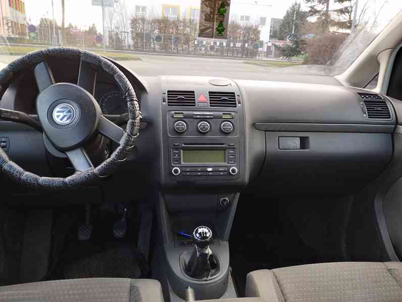 VW Touran 1,9 TDI - foto 9