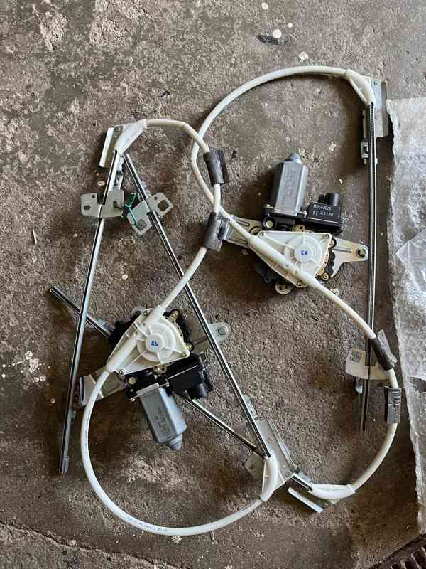 El. stahovačky oken FELICIA, nová kompletní sada - foto 3