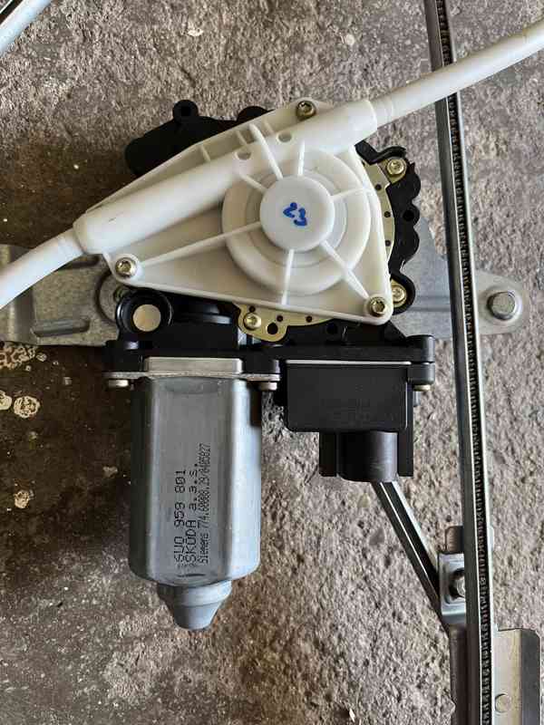 El. stahovačky oken FELICIA, nová kompletní sada - foto 6