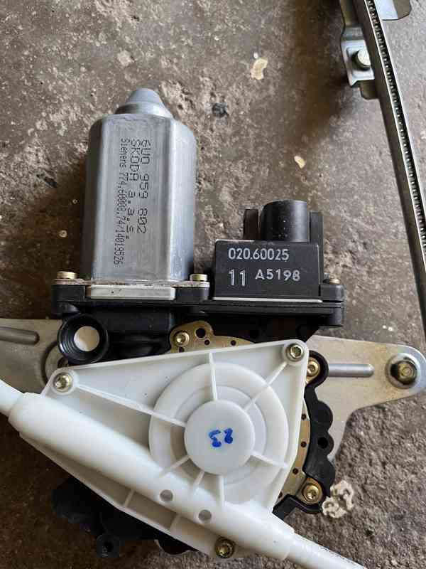 El. stahovačky oken FELICIA, nová kompletní sada - foto 7