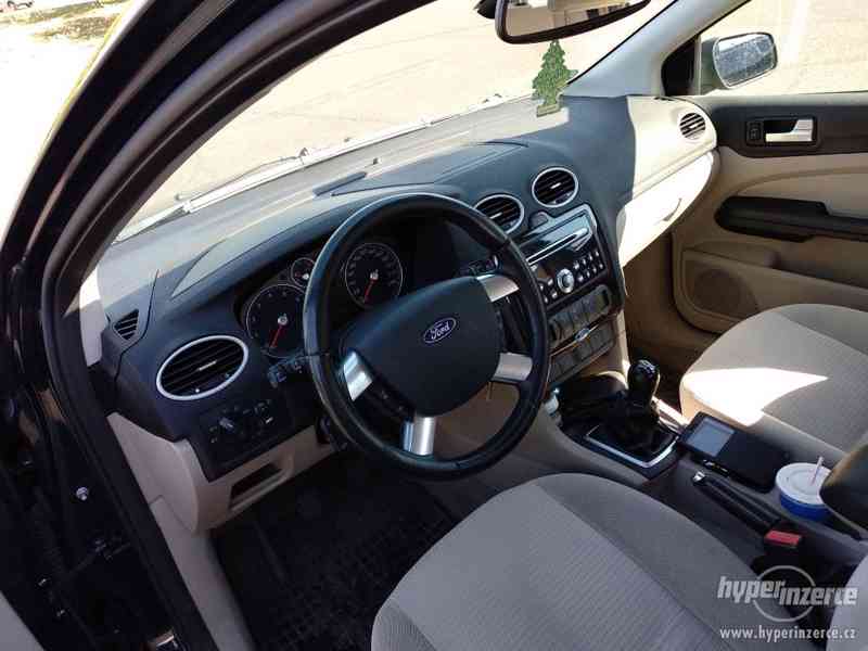 Ford Focus 1.6 Ti-VCT Ghia - foto 9