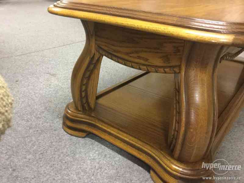 Rustikální konferenční stolek se zásuvkou - foto 3