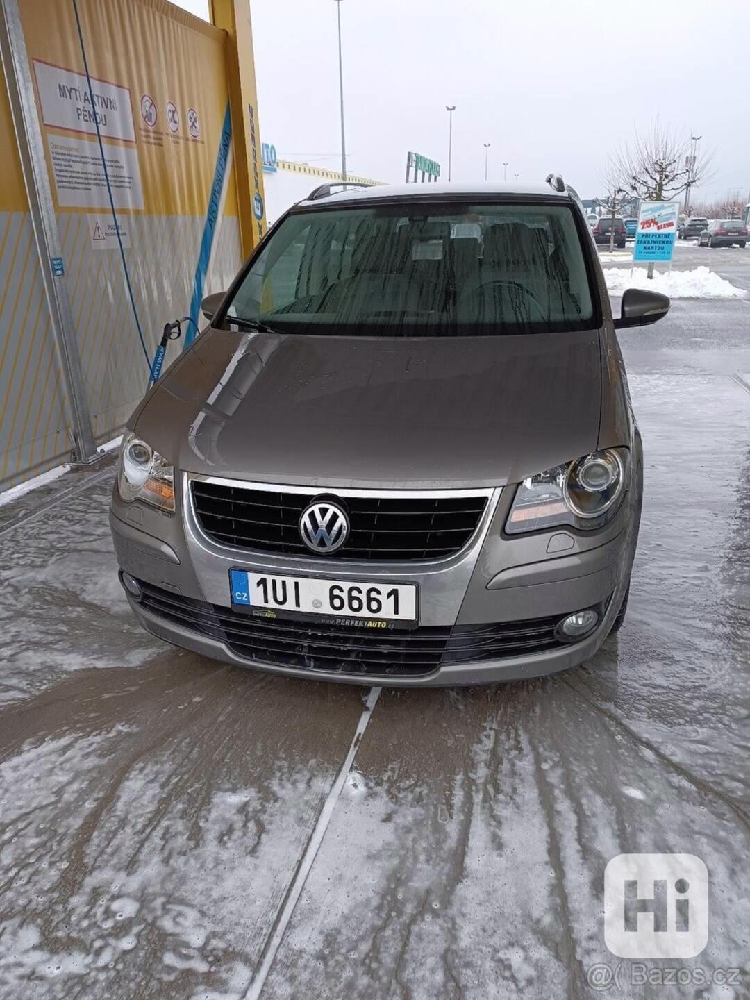 Volkswagen Touran 1,4   TSi - foto 1