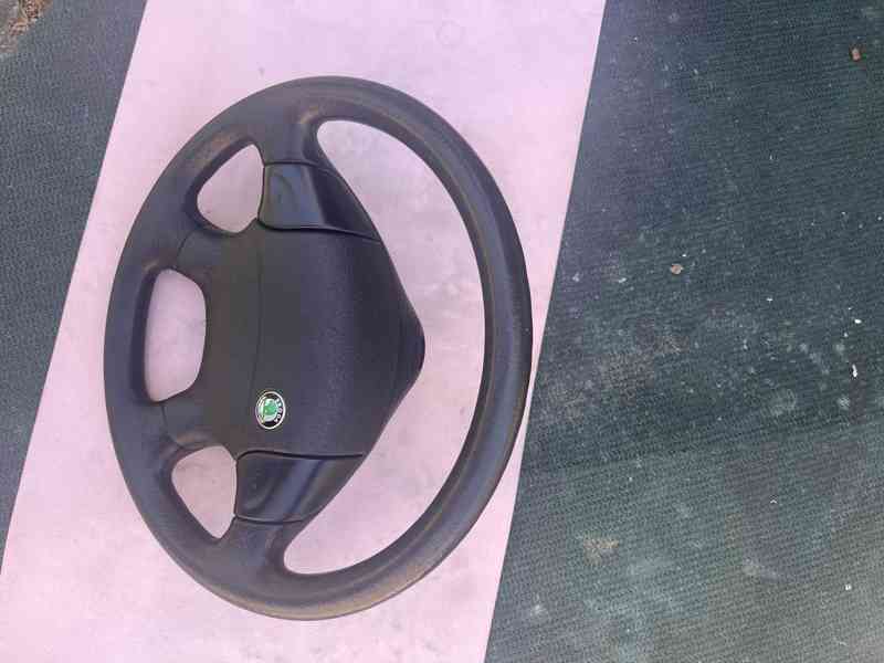 Čtyřramenný volant Škoda FELICIA facelift - foto 6