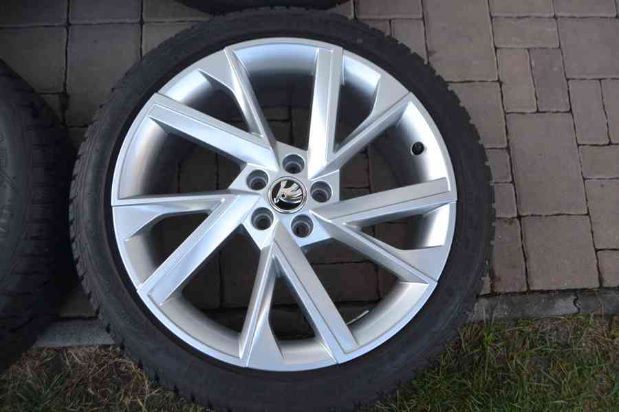 NOVÝ zimní Alu Š.Scala/Kamiq/S.Arona,VW Taigo 205/45R18 - foto 3