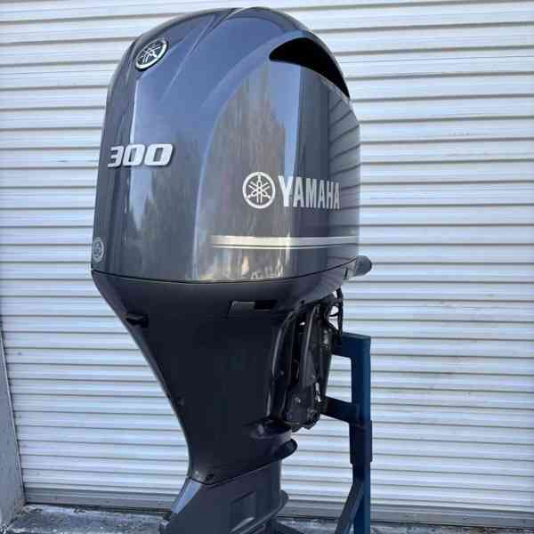 Yamaha  300 HP 4-Stroke Outboard – built for speed, strength - foto 2