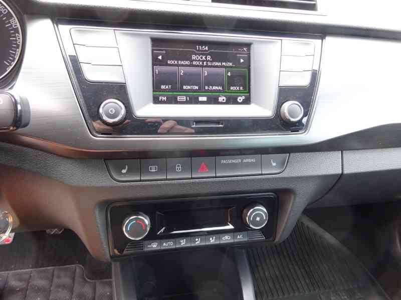 Škoda Fabia 1.2 TSI JOY r.v.2017 (66KW) NOVÁ STK - foto 8