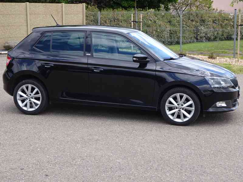 Škoda Fabia 1.2 TSI JOY r.v.2017 (66KW) NOVÁ STK - foto 2