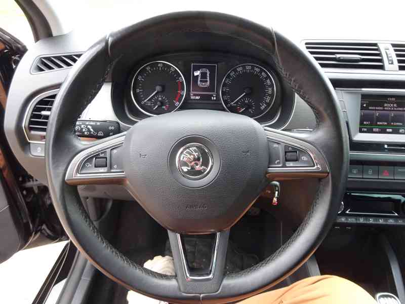 Škoda Fabia 1.2 TSI JOY r.v.2017 (66KW) NOVÁ STK - foto 10