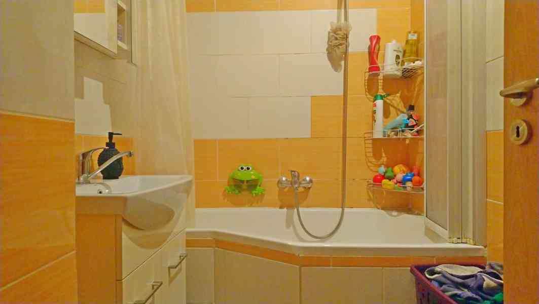 Pronájem 3+1, 70m2 (sklep, balk.) (Jeřáb, ul. Vysoká)  - foto 2