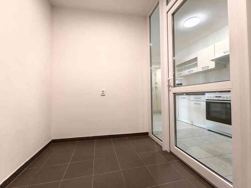 Pronájem 2+1, 37m2 (+parkování)(Jablonec n.N., ul. Dvorská)  - foto 7