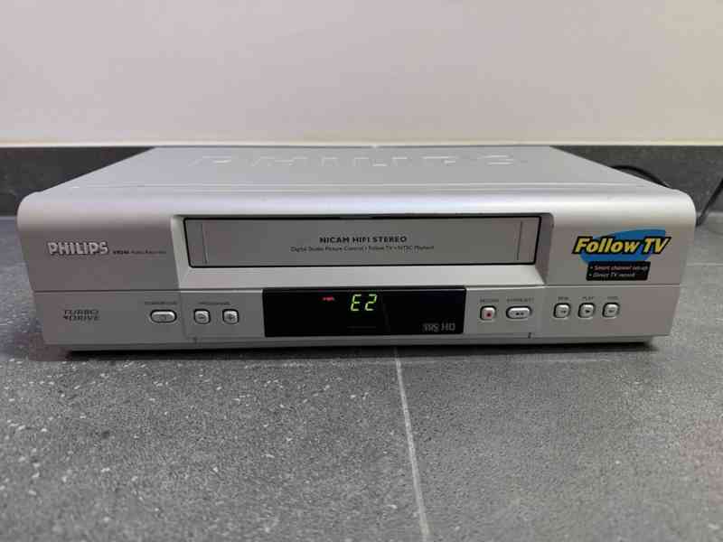 Málo používaný videorekordér PHILIPS VR540 - foto 2