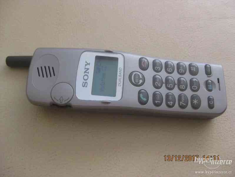 Sony CMD-C1, J5, J6, J7, J70, CD5 - telefony z roku 2001 - foto 2