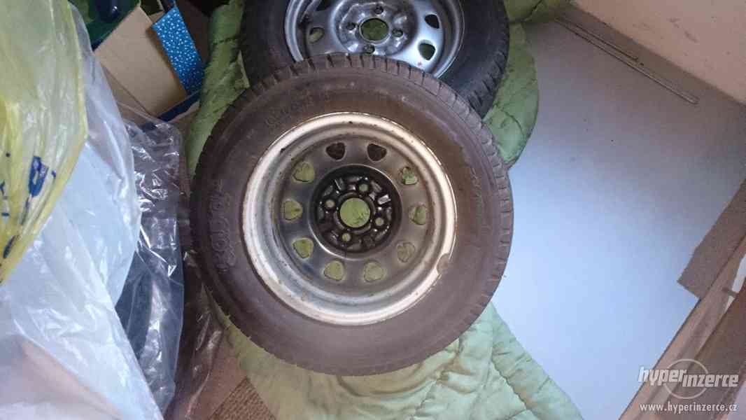 Zimní pneumatiky s disky na škoda Felicia 4X - foto 3
