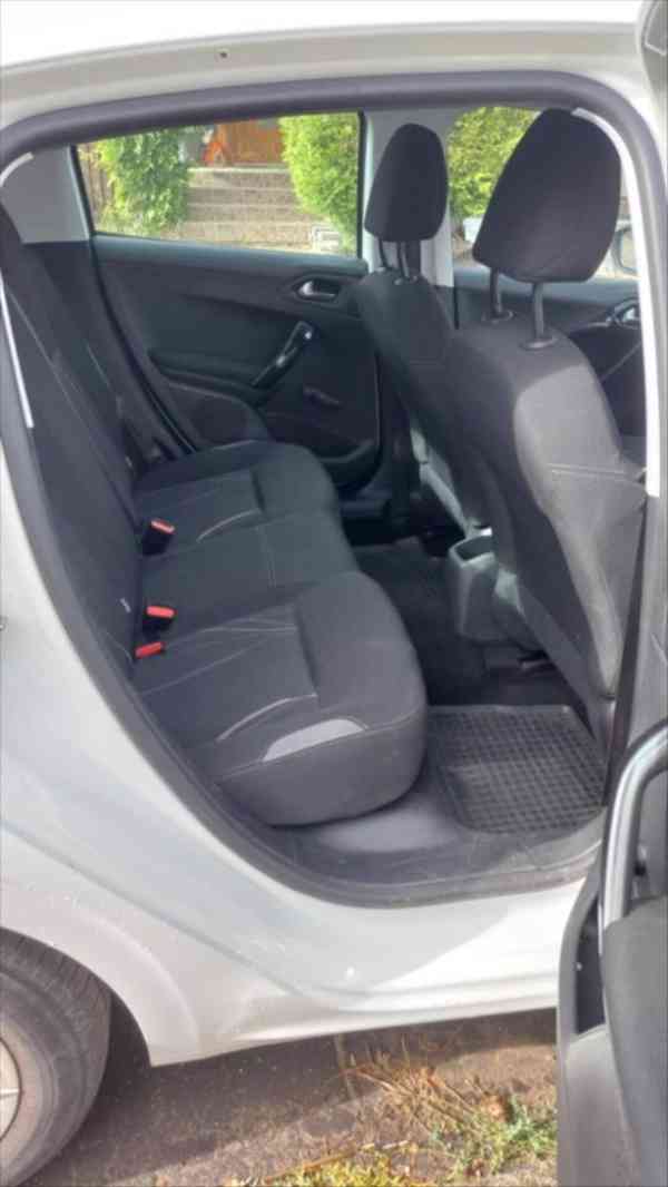 Peugeot 208 1,2 ACCESS  PureTech 82 k MAN5  74200km, tažné,  - foto 8