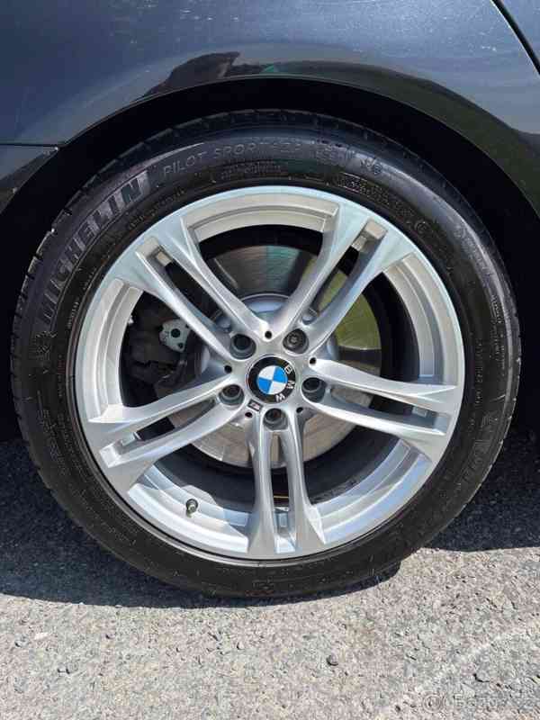 BMW Řada 5 3,5   535i F10 xdrive - foto 8