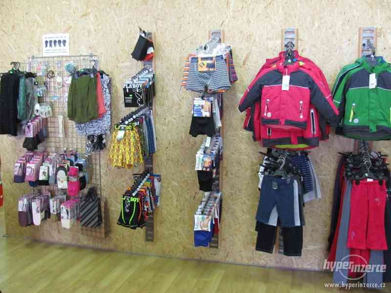 Vybavení obchodu s textilem včetně outlet zboží - foto 10
