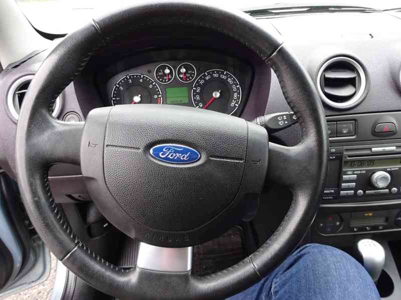 Ford Fusion 1.4i r.v.2009 59KW 2.Maj. Koupeno v ČR - foto 9