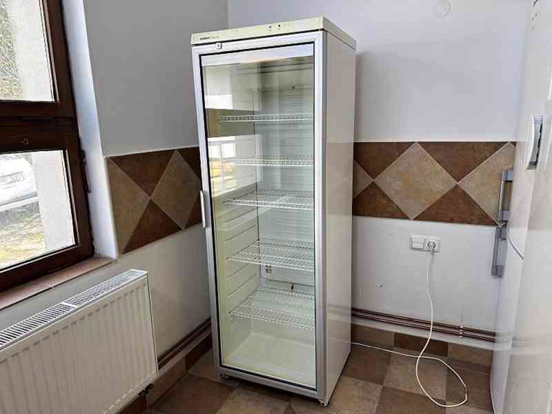  593 Prosklená lednice chladnice vitrína SNAIGE design line - foto 1