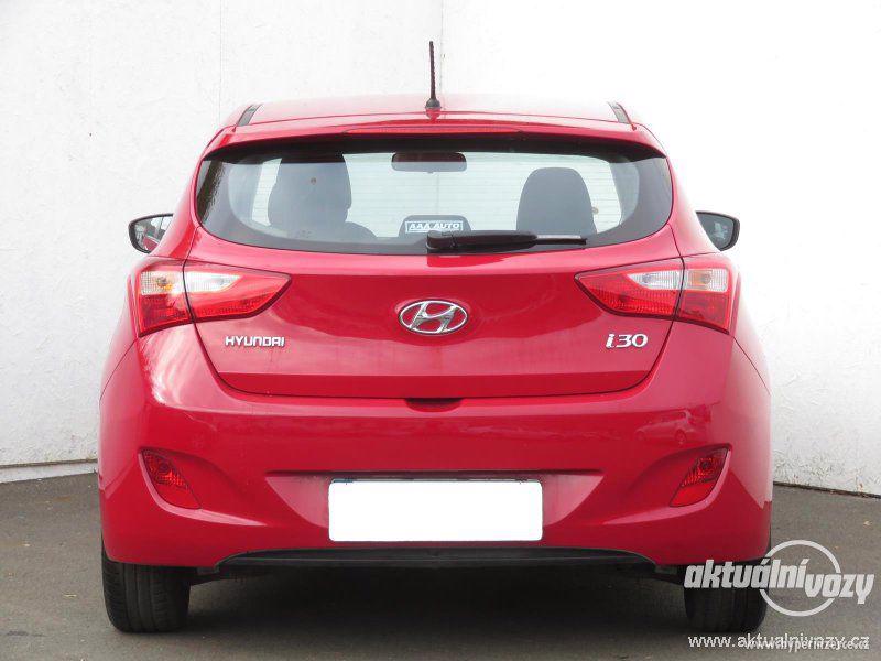 Hyundai i30 1.4, benzín,  2015 - foto 2