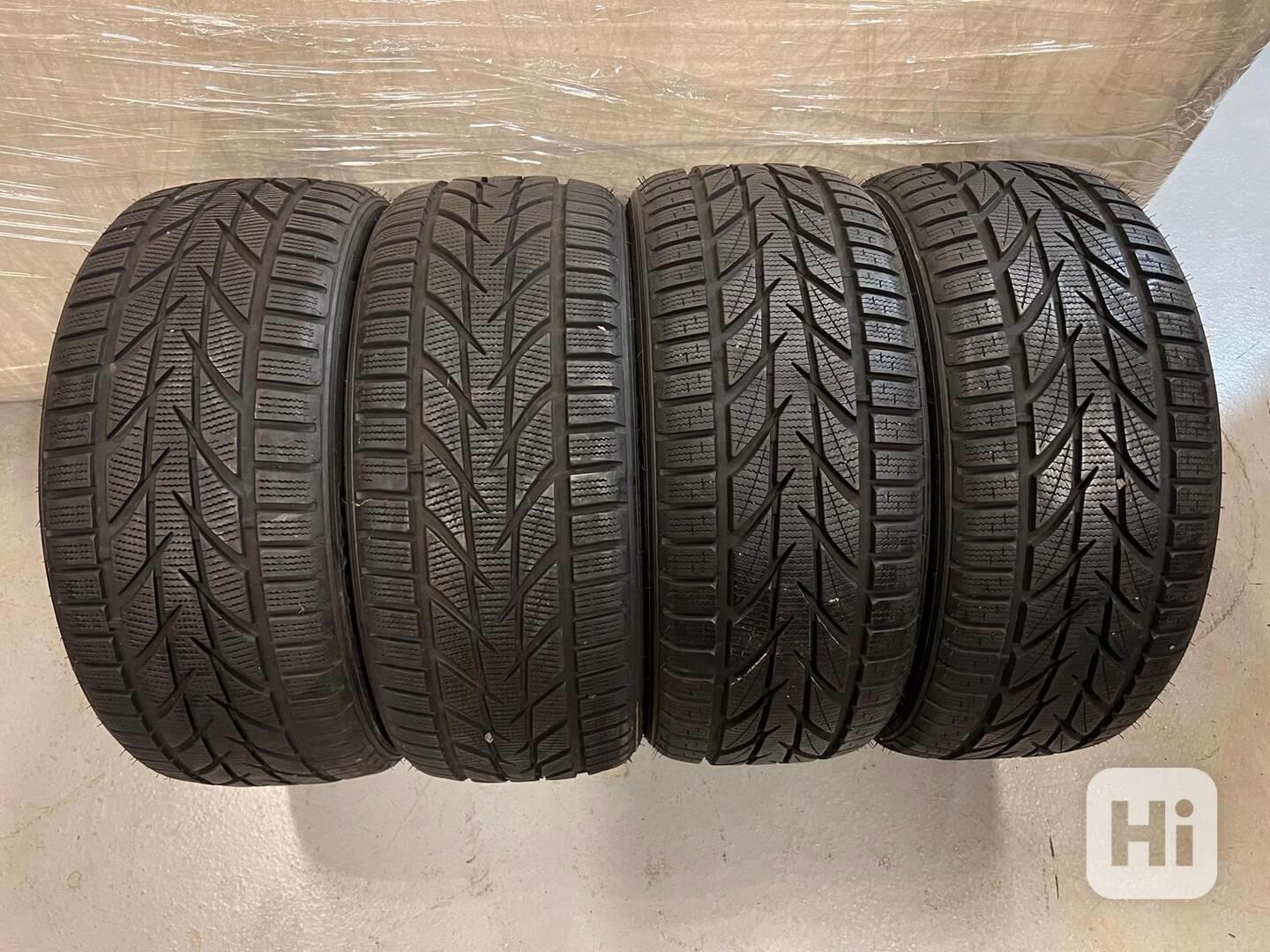215/45R16 90H zimní pneu TOYO 7,8mm - foto 1