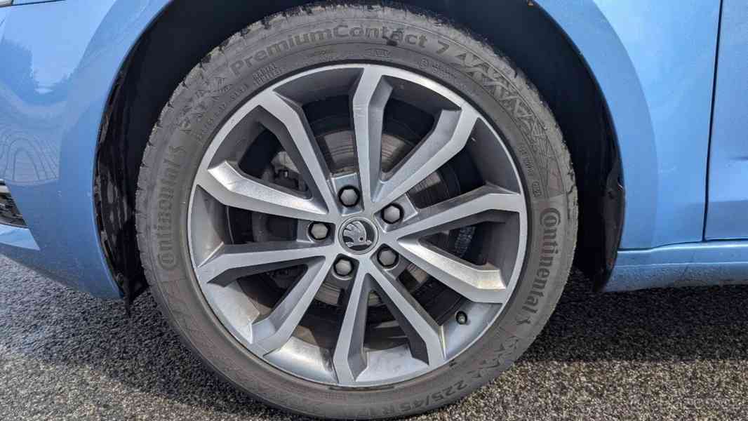 Škoda Octavia 1,5   3 Facelift - foto 7