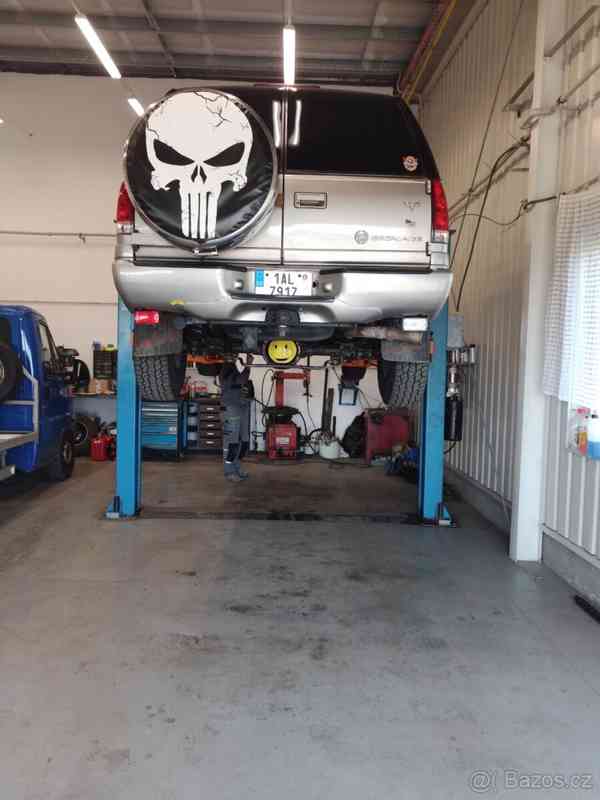 Cadillac escalade první generace  - foto 6