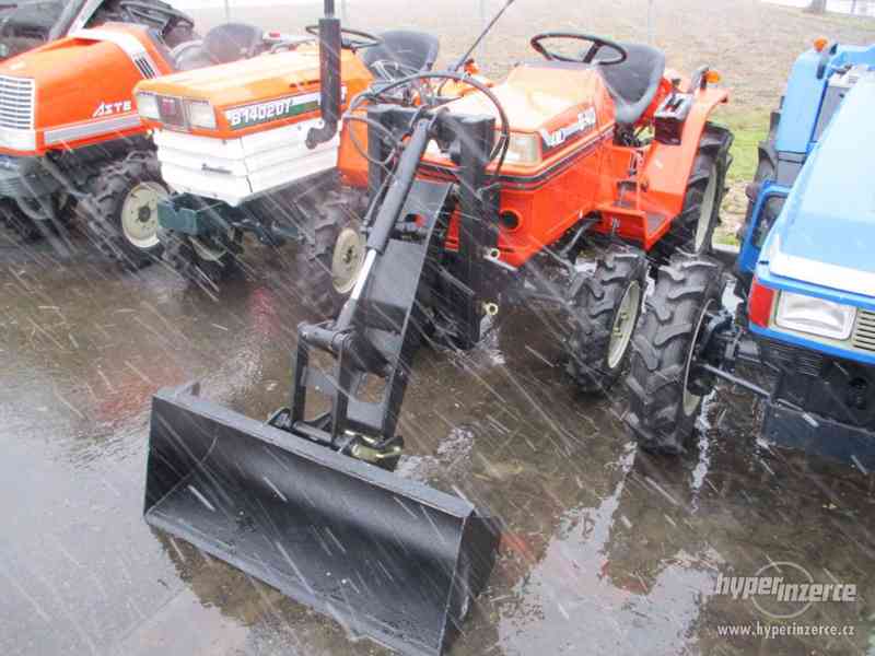 Malotraktor Kubota B40 s čelním nakladačem plně repasovaný - foto 2