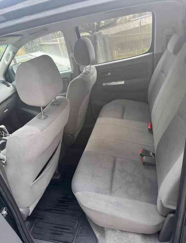 Toyota Hilux 3,0D4D Hardtop s LED 129kw - foto 9