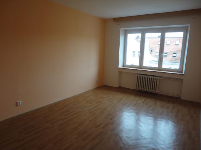 Pronájem 3+1, ulice Merhautova, Černá Pole, 80 m2, balkon, k - foto 4