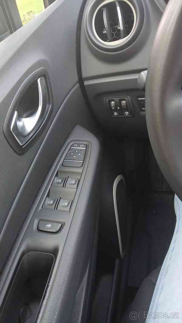 Renault Captur 0,9 66kw, benzín, R.v. 2018 - foto 13