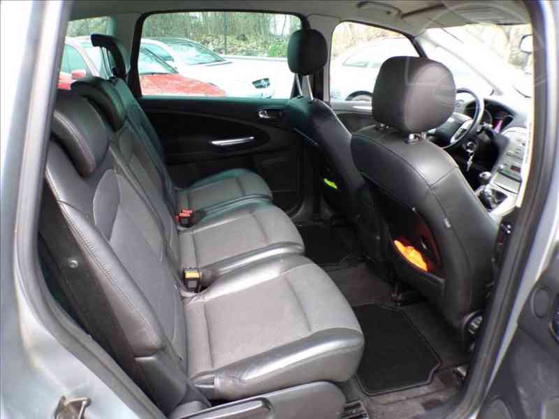 Ford S-Max 2,0 TDCi - foto 12