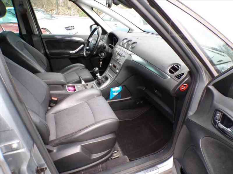 Ford S-Max 2,0 TDCi - foto 13