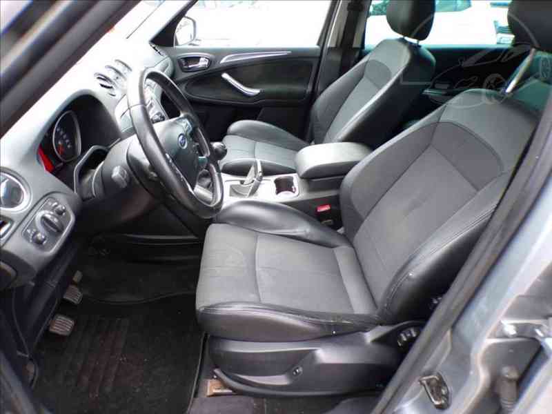 Ford S-Max 2,0 TDCi - foto 8