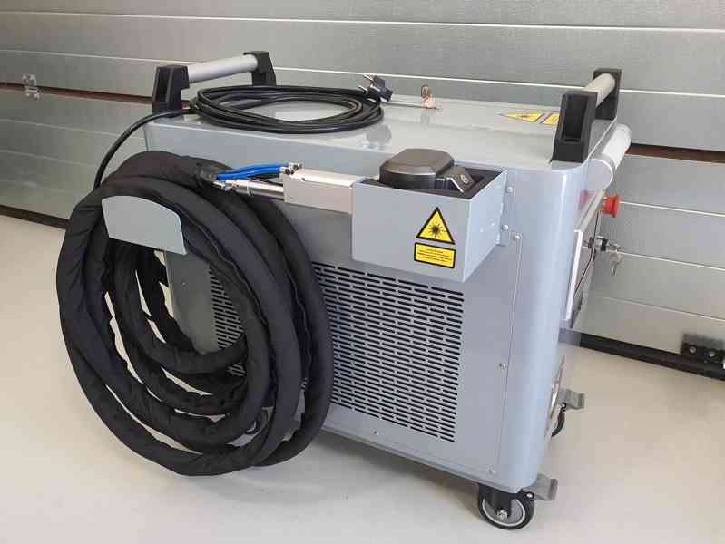 Čistící pulsní laser TPC-300W, pulsní energie 15mJ - foto 2