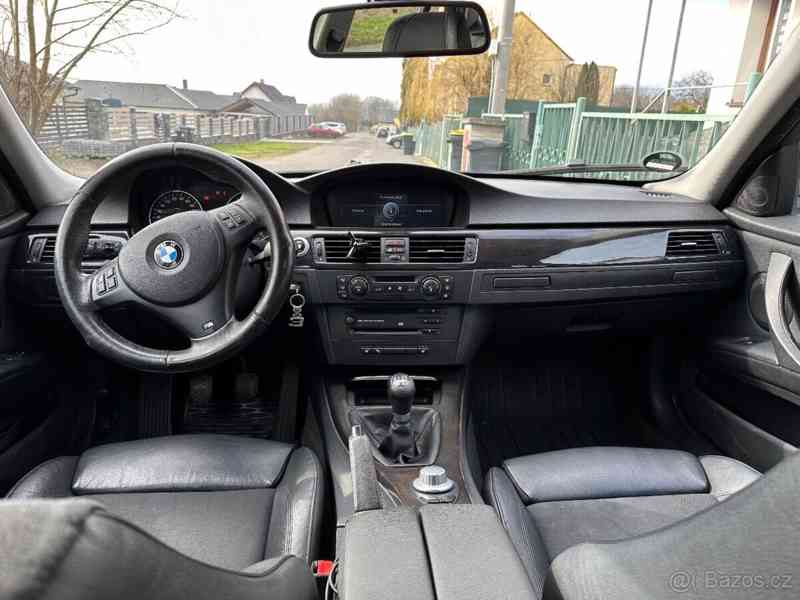 BMW e91 320d 120kw - hezká výbava  - foto 12