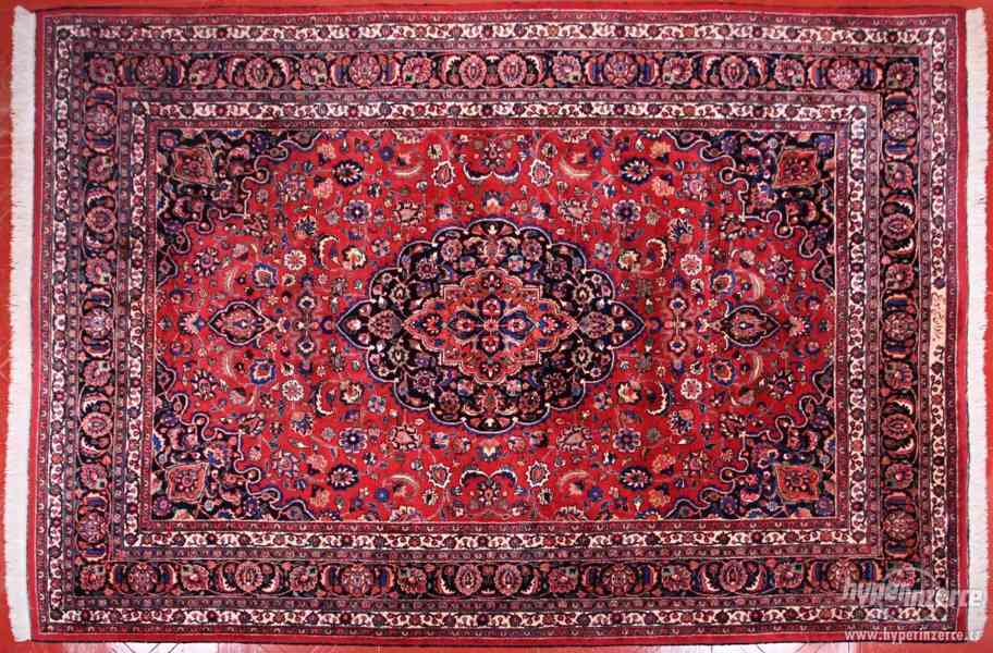 Perský koberec Meshed. Certifikát. 355 x 250 cm. Signovaný - foto 1