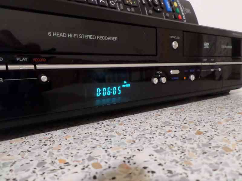 VHS-DVD rekordér FUNAI WD6D-D4413DB - foto 5