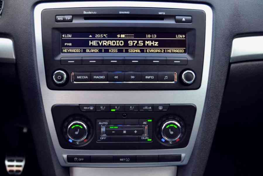 Škoda Octavia II 2.0 TDI 125kW RS kombi - foto 7