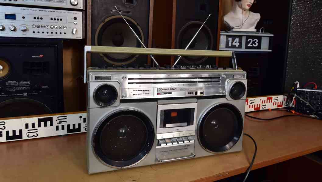 GOLDSTAR TSR-580 Monster Radiomagnetofon rok 1980 - foto 1