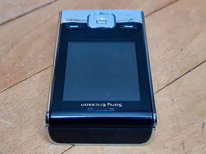 Sony Ericsson T715 ve stavu nového - foto 7