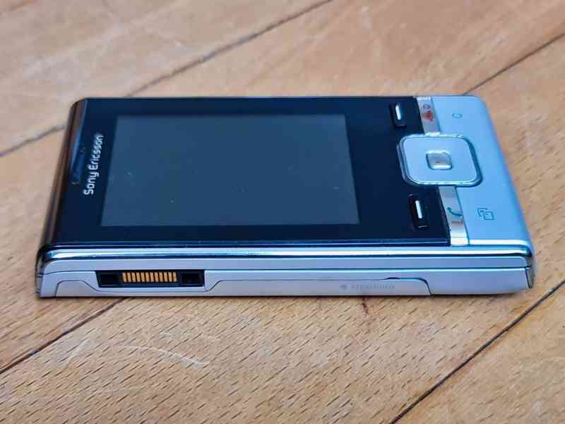Sony Ericsson T715 ve stavu nového - foto 8
