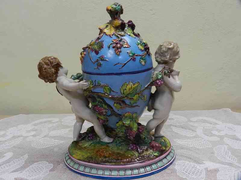 Luxusní velmi stará malovaná figurální Dóza s Putti Vejce - foto 3