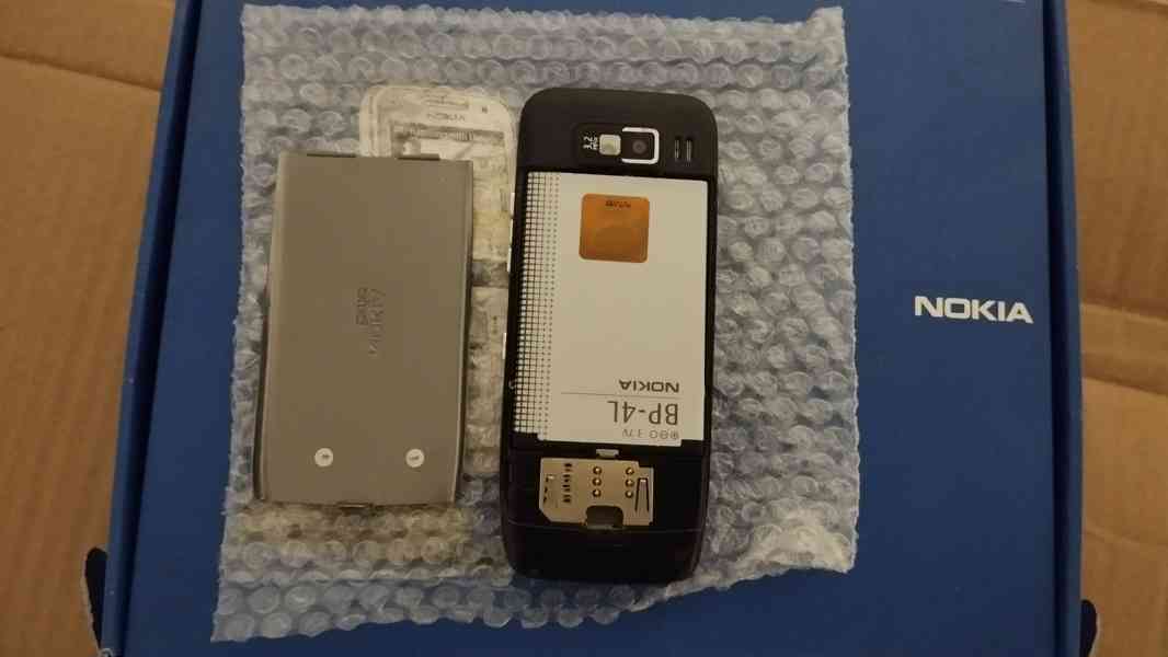 2x Nokia E52, Kompletní balení! - foto 8