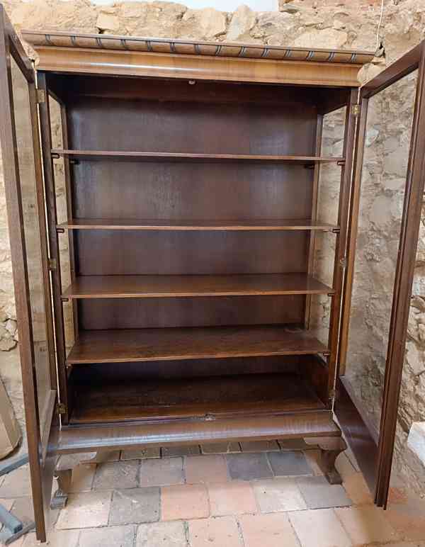 Starožitná skříň - foto 2